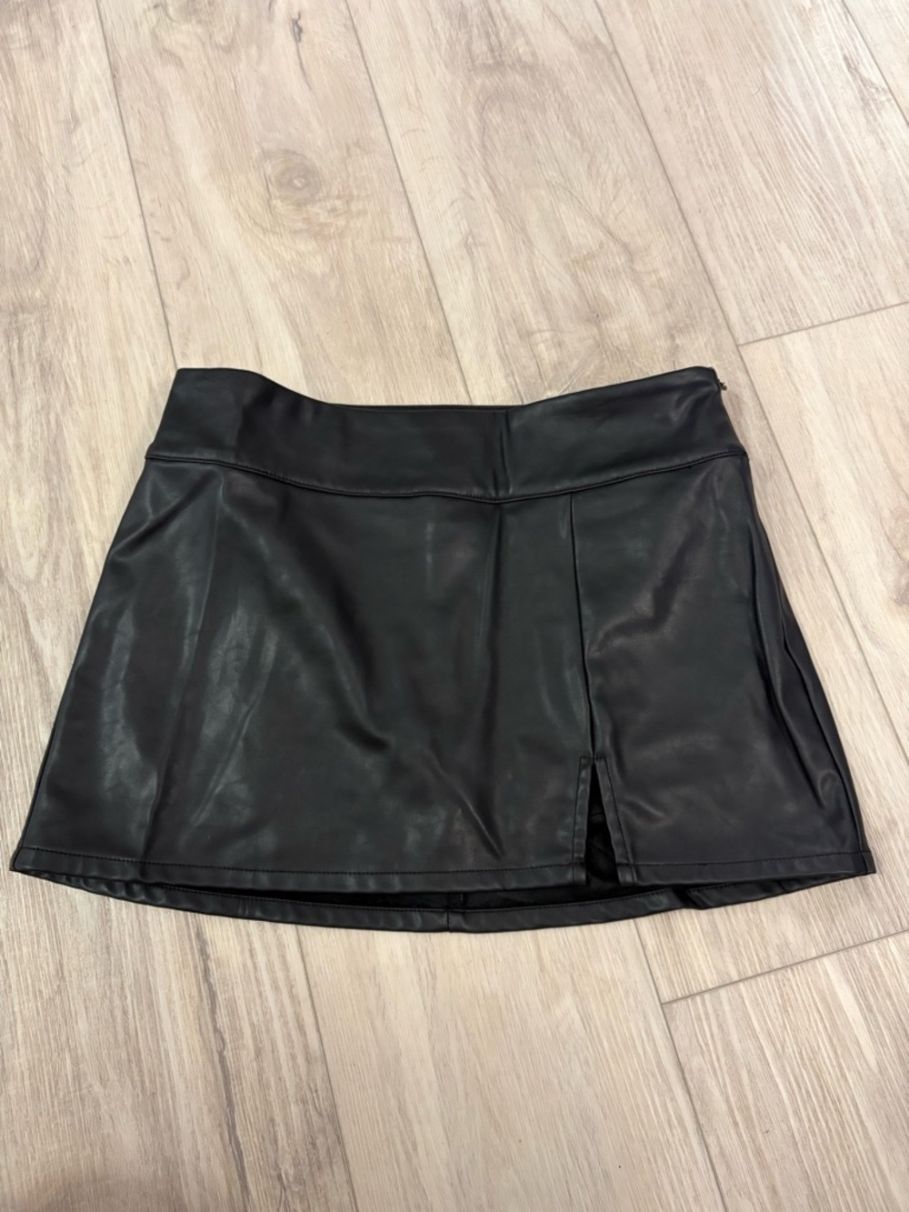 wild fable Black Faux Leather Mini Skirt with Front Slit